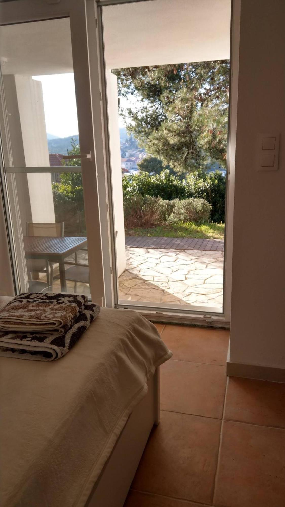 Cozy Jelsa Apartment In The Shade Of The Pines. المظهر الخارجي الصورة